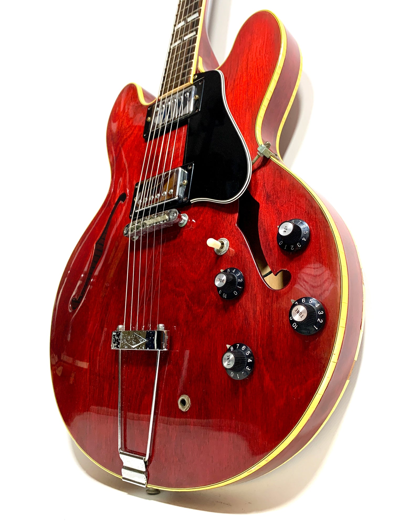 Greco SA-700 (ES-335) MIJ Cherry de 1973 – L'instrumenterie