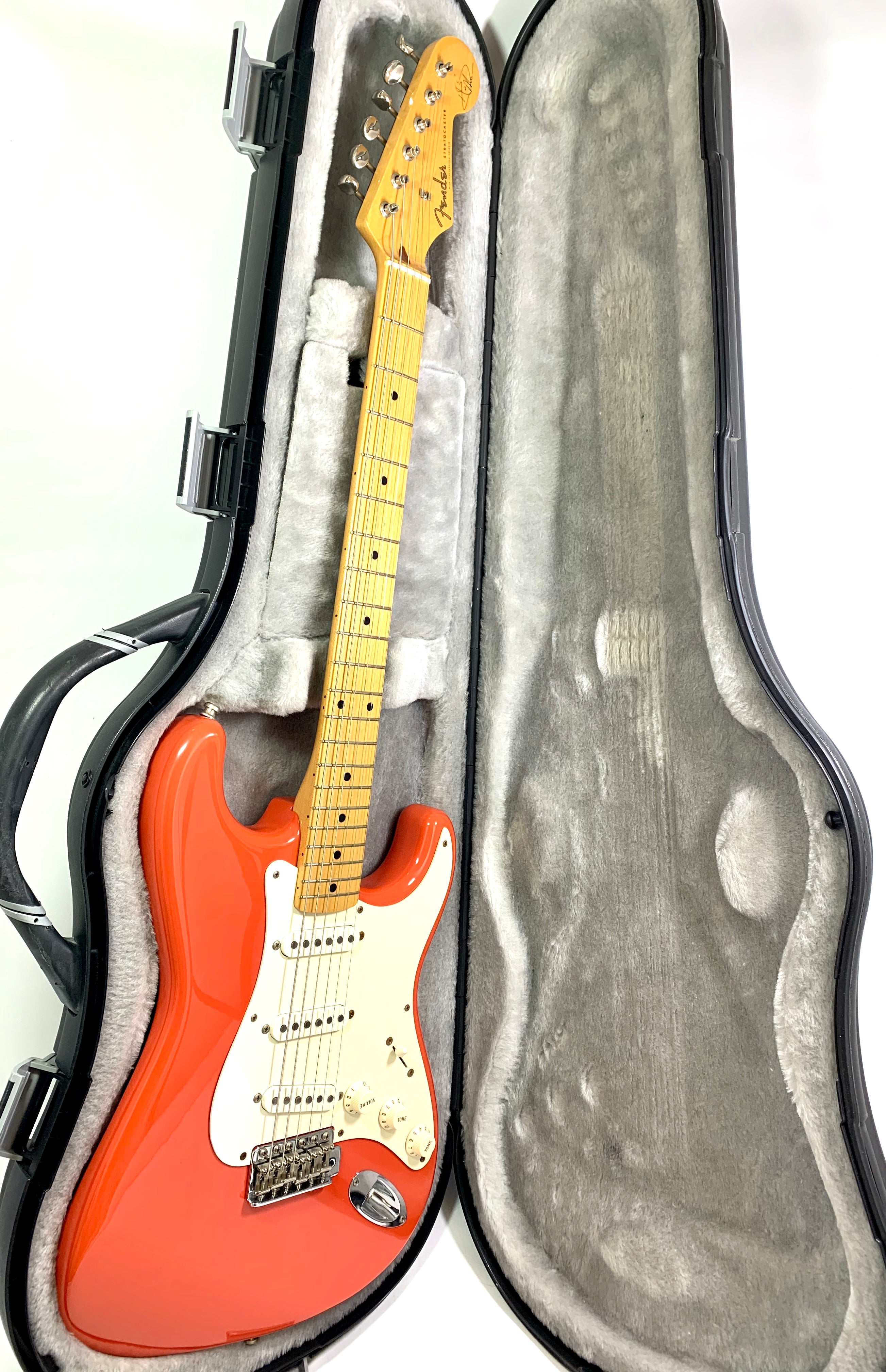 1997 Fender Stratocaster Hank Marvin Signature signed By Hank Marvin 1997-fender-stratocaster-hank-marvin-signature-signed-by-hank-marvin