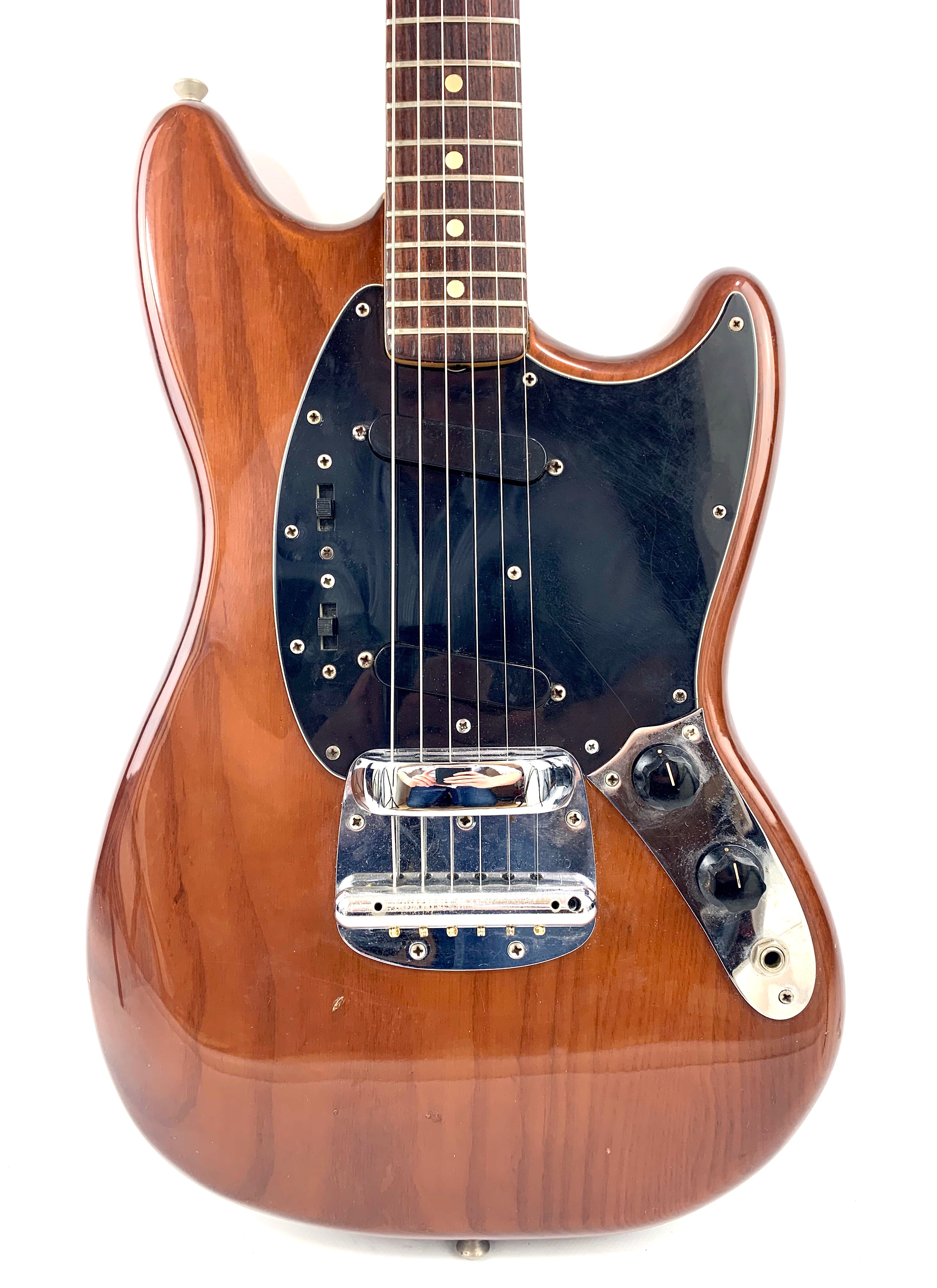 1975 Fender Mustang Walnut (Mocha Brown) – L'instrumenterie