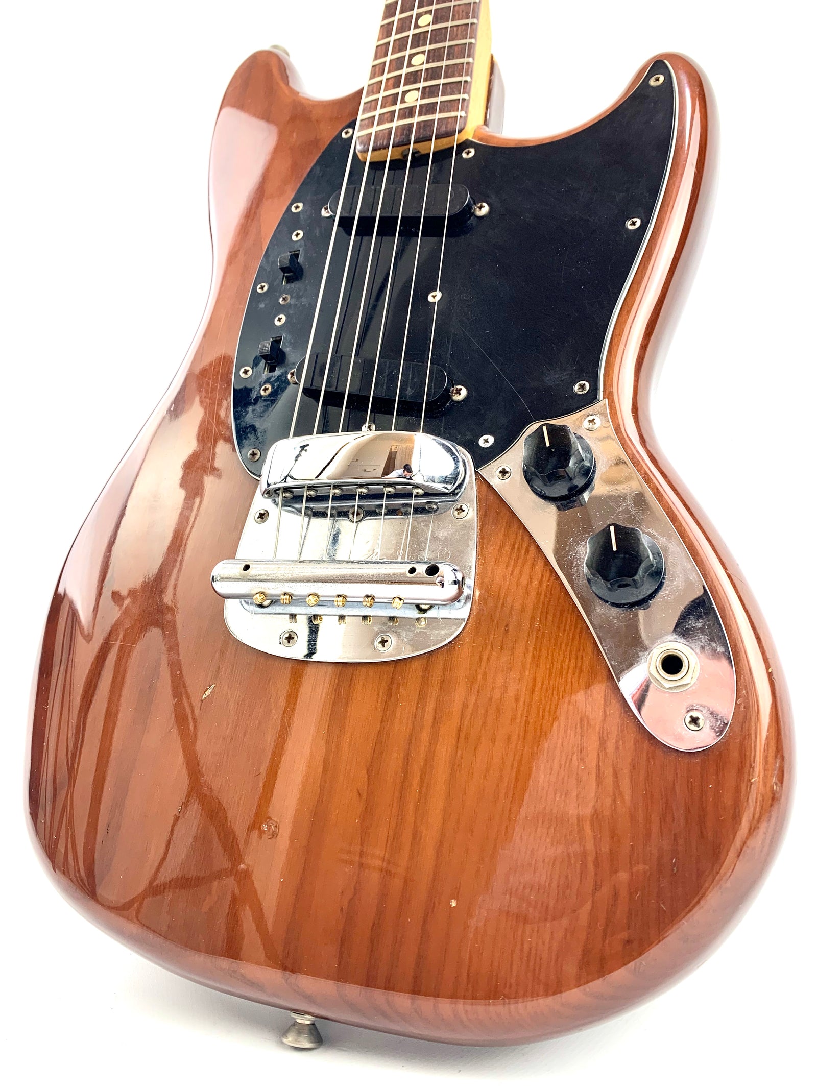 1975 Fender Mustang Walnut (Mocha Brown) – L'instrumenterie