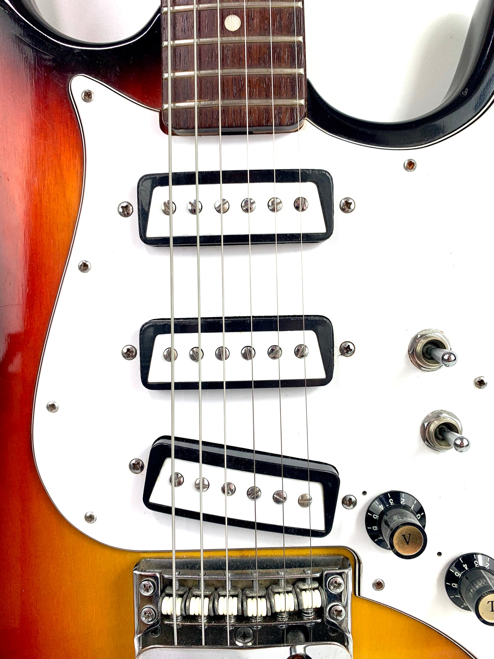 Luxor 1803T (Aria model) Sunburst 1970's – L'instrumenterie