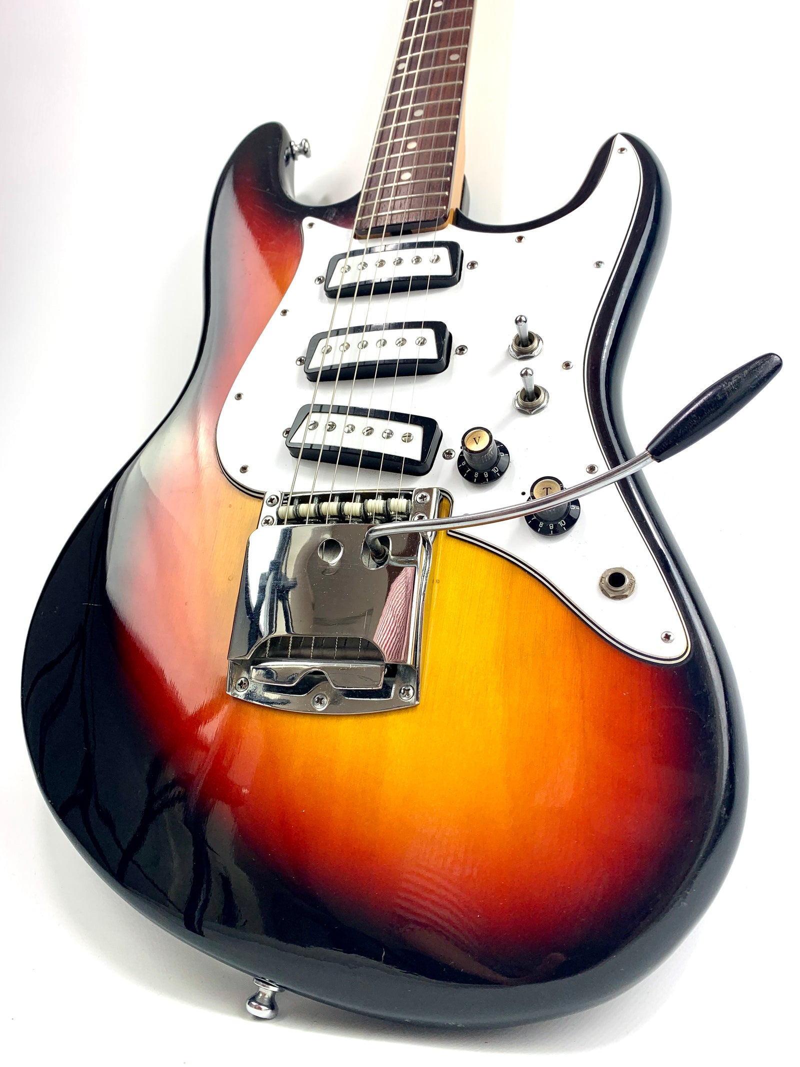 Luxor 1803T (Aria model) Sunburst 1970's – L'instrumenterie